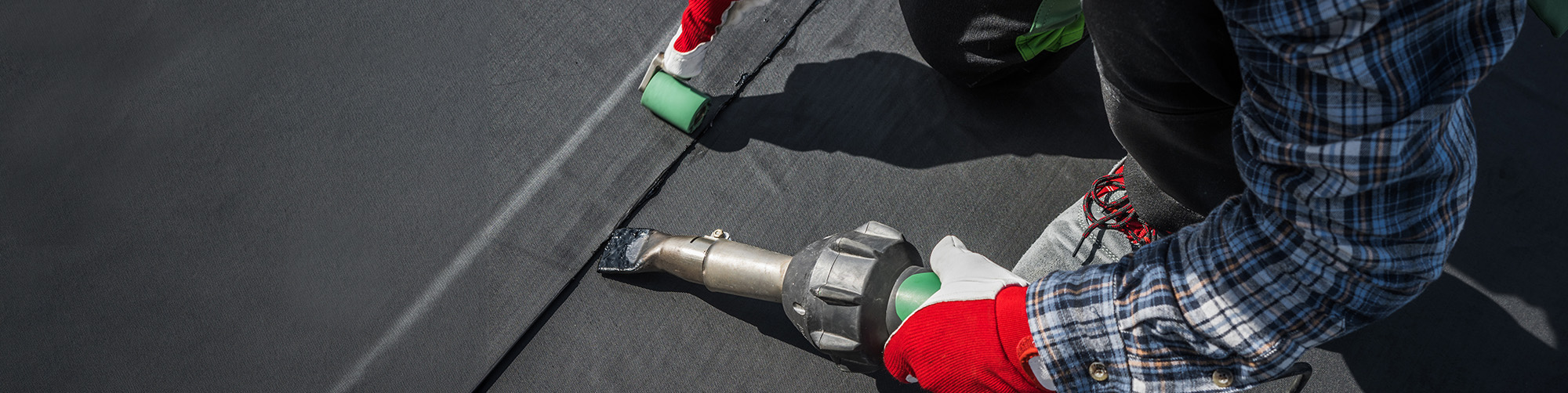 EPDM roofing material for flat roofing in Michigan