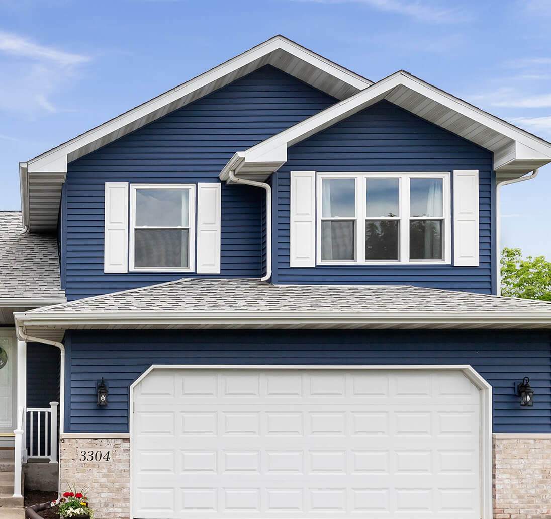 full vinyl siding replacement in Michigan