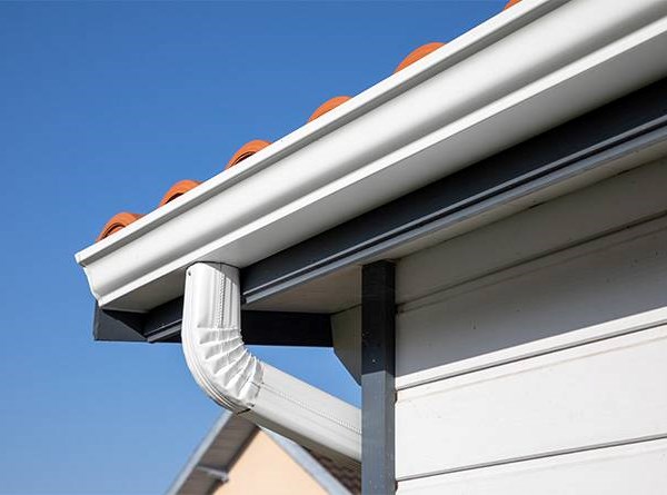 Aluminum gutter installation